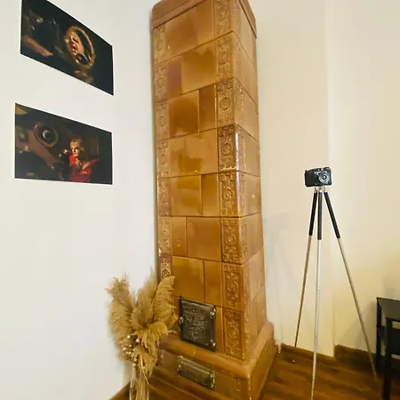 Escape In Photos In Centre *