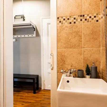 Апартаменты Escape In Photos In Centre